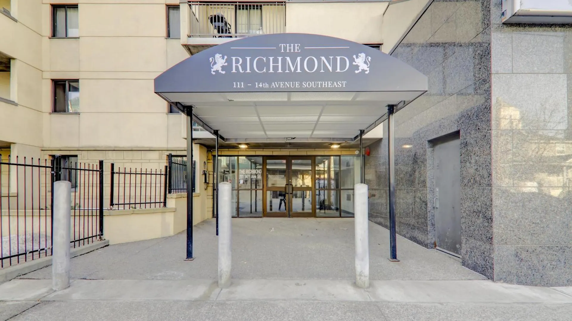 דירה YYC Roomy Top Floor At Stampede W Free Parking And Ac קנדה